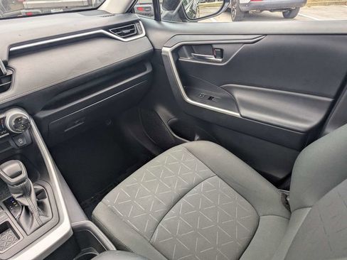 Used 2024 Toyota RAV4 XLE FWD image 16