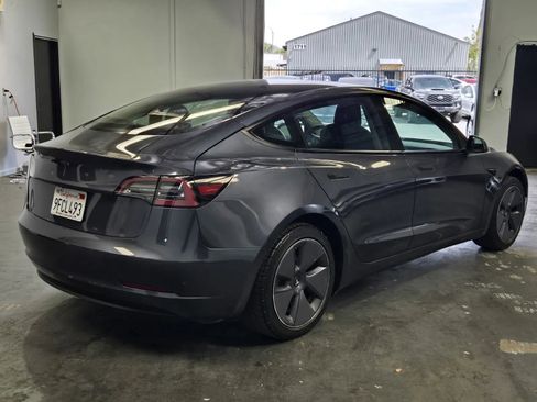 Used 2023 Tesla Model 3 Standard Range image 4
