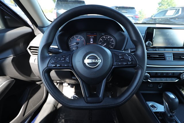 Used 2024 Nissan Altima 2.5 S FWD image 11