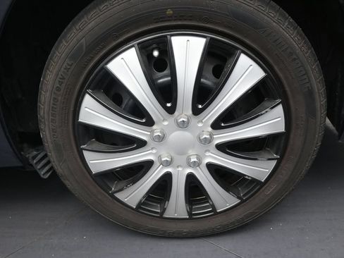 Used 2015 Toyota Corolla LE FWD image 10