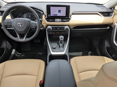 Used 2023 Toyota RAV4 XLE Premium AWD/4WD image 14