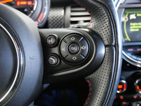 Used 2018 MINI Cooper S image 27