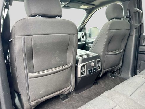 Used 2019 Ford F150 XLT w/ Equipment Group 302A Luxury AWD/4WD image 17