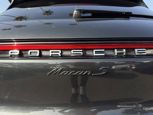 Used 2022 Porsche Macan S image 7