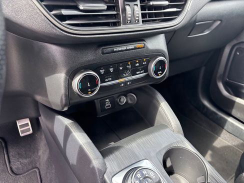 Used 2024 Ford Escape ST-Line FWD image 17
