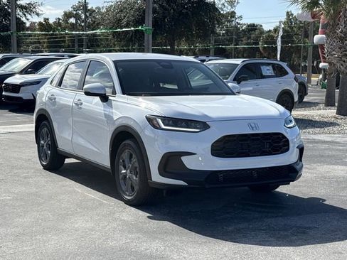 New 2026 Honda HR-V LX image 2