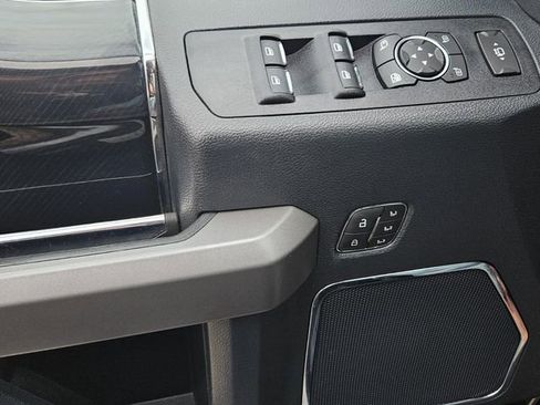 Used 2022 Ford F350 Platinum image 30