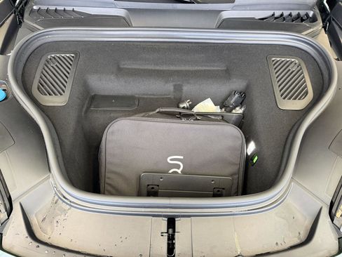 Certified 2025 Porsche Macan Electric image 27