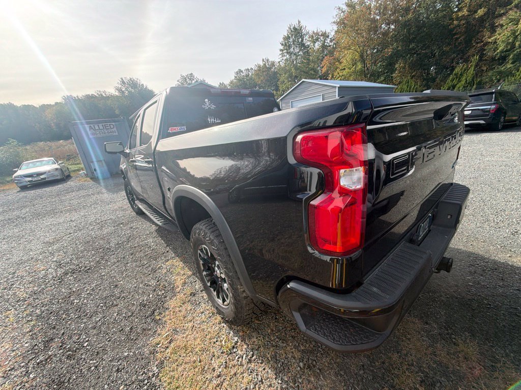 Used 2023 Chevrolet Silverado 1500 ZR2 w/ Technology Package AWD/4WD image 5