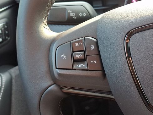 Used 2023 Ford Mustang Mach-E Premium AWD/4WD image 23