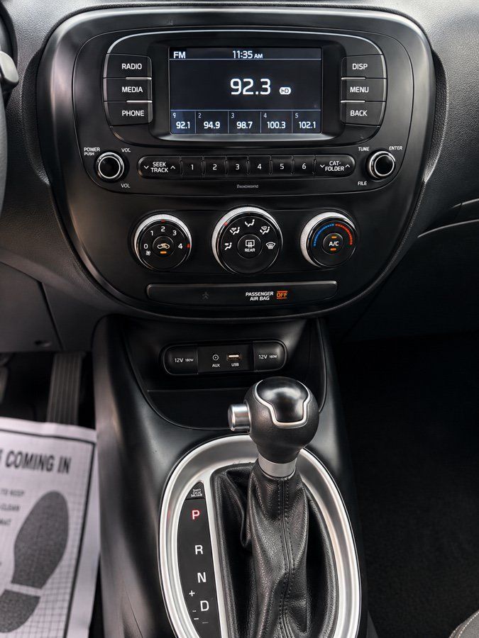Used 2017 Kia Soul FWD image 16