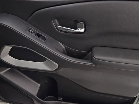 Used 2022 Nissan Frontier SV image 30