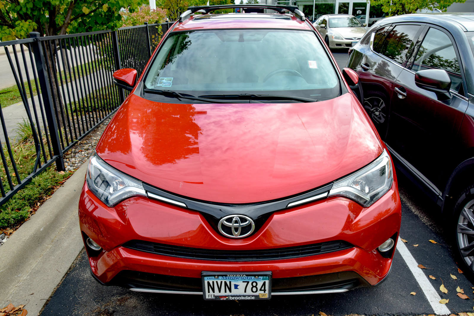 Used 2016 Toyota RAV4 XLE AWD/4WD image 14