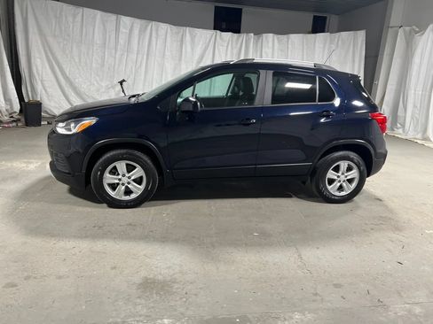 Used 2022 Chevrolet Trax LT w/ Driver Confidence Package AWD/4WD image 4