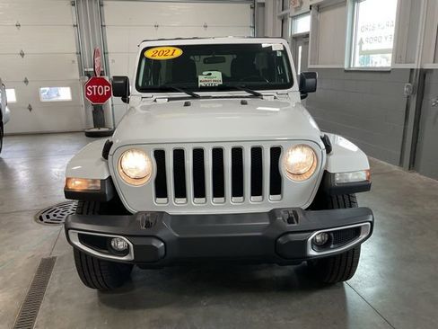 Used 2021 Jeep Wrangler Unlimited Sahara w/ Cold Weather Group AWD/4WD image 2