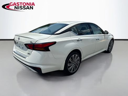 Used 2023 Nissan Altima 2.5 SL AWD/4WD image 9