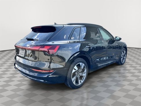 Used 2021 Audi e-tron Premium w/ Convenience Plus Package image 5