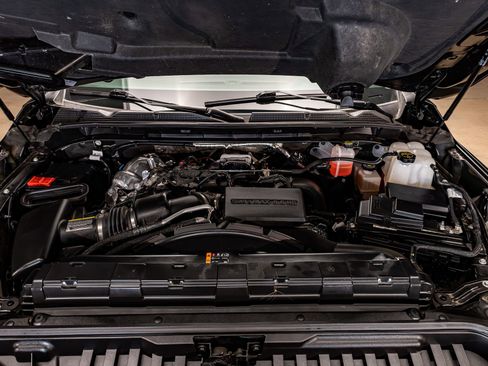 Used 2025 GMC Sierra 3500 Denali Ultimate image 32