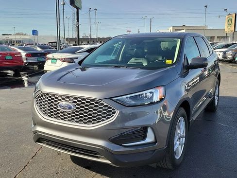 Used 2024 Ford Edge SEL image 7