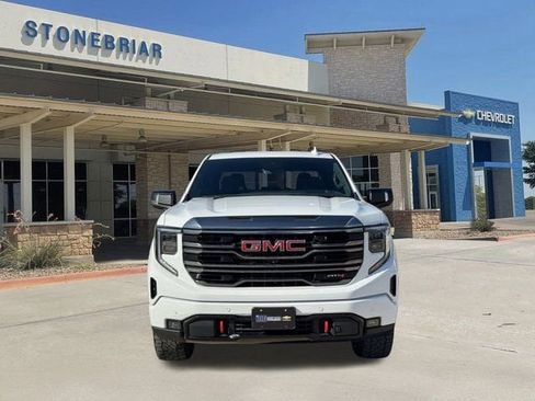 Used 2024 GMC Sierra 1500 AT4 w/ Technology Package image 9