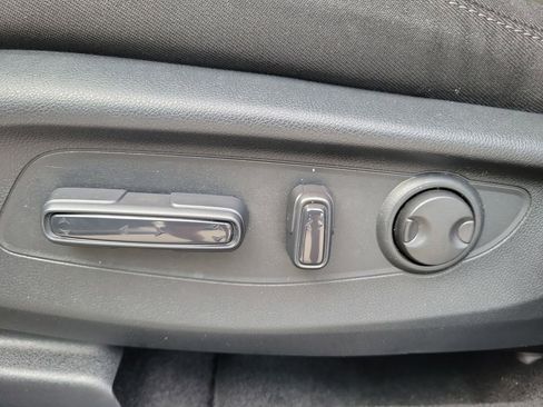 Used 2025 Honda CR-V EX image 17
