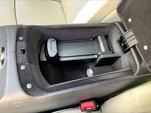 Certified 2013 Rolls-Royce Ghost RWD image 31