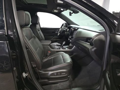 Used 2023 Chevrolet Traverse RS image 15