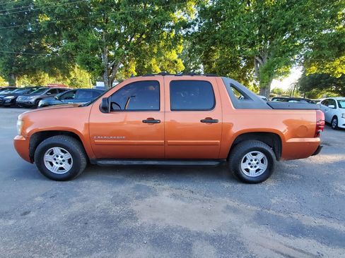 Used 2007 Chevrolet Avalanche LS RWD image 4