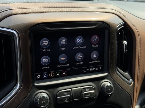 Used 2021 Chevrolet Silverado 1500 High Country w/ Technology Package AWD/4WD image 15