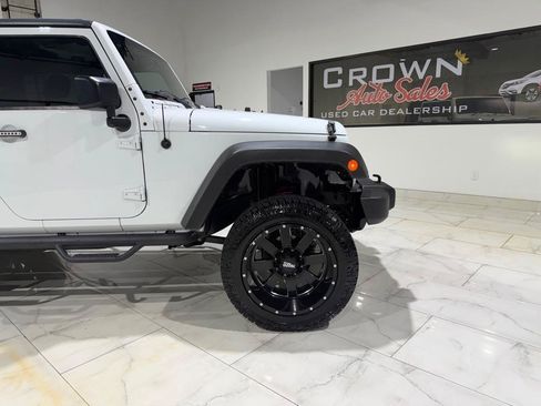 Used 2015 Jeep Wrangler Unlimited Sport w/ Quick Order Package 24S AWD/4WD image 5