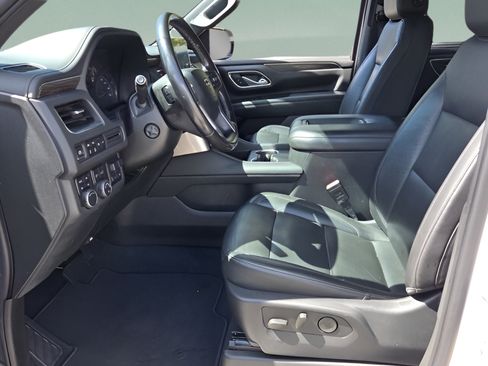 Certified 2021 Chevrolet Tahoe Z71 w/ Z71 Signature Package AWD/4WD image 9