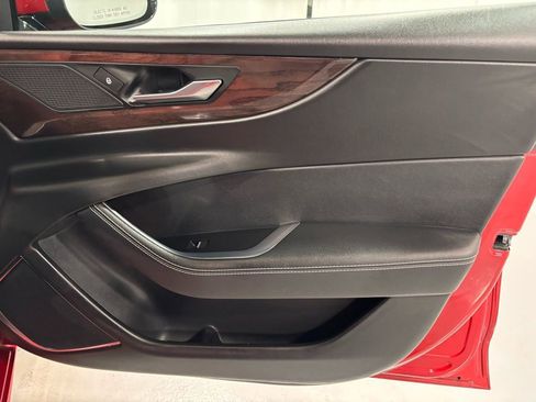 Used 2020 Jaguar XE R-Dynamic S image 19