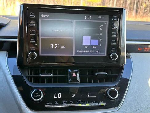 Used 2020 Toyota Corolla SE image 28