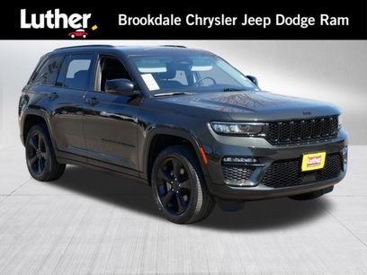 Used 2023 Jeep Grand Cherokee Limited w/ Black Appearance Package