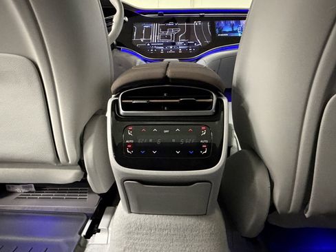 Used 2023 Mercedes-Benz EQS AMG 4MATIC image 37