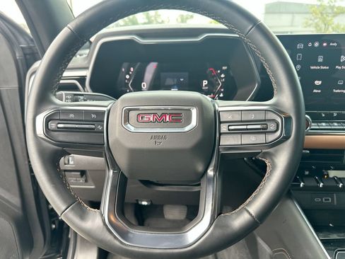 Used 2024 GMC Canyon AT4 w/ Technology Package AWD/4WD image 18