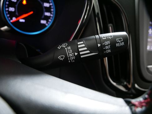 Used 2023 Chevrolet Equinox RS w/ LPO, Floor Liner Package image 32