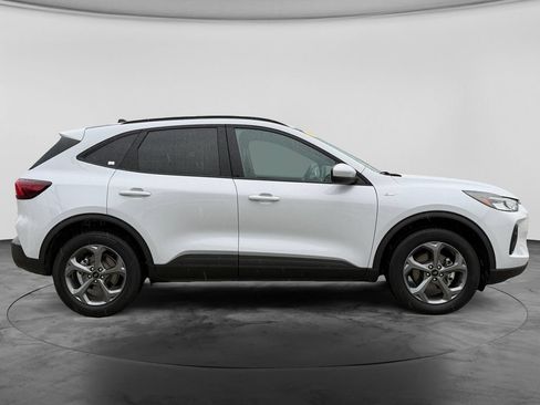 Used 2025 Ford Escape ST-Line Select AWD/4WD image 10