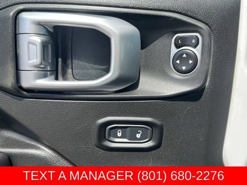 Used 2019 Jeep Wrangler Unlimited Rubicon AWD/4WD image 13