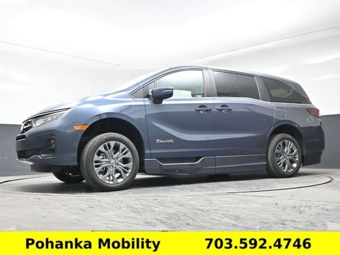 Used 2026 Honda Odyssey EX-L image 6