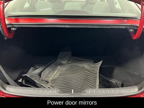 Used 2025 Hyundai Elantra SE image 13