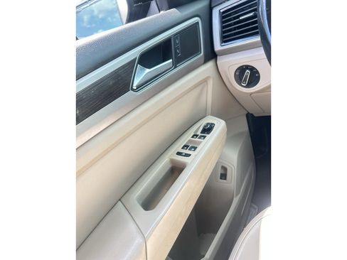 Used 2019 Volkswagen Atlas SEL AWD/4WD image 13