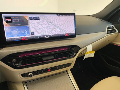 Used 2025 BMW 330i xDrive Sedan w/ Convenience Package image 24