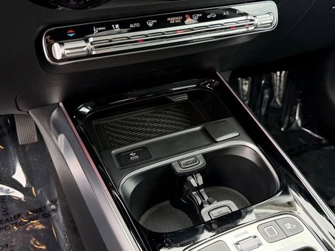 Certified 2026 Mercedes-Benz GLB 250 image 31