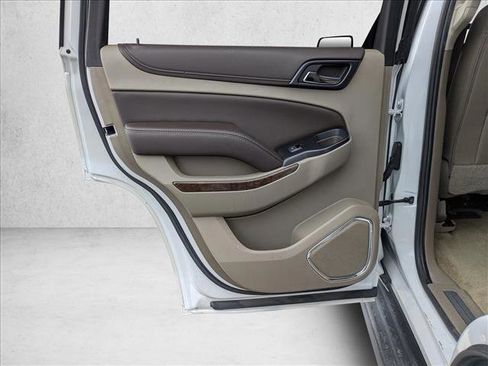 Used 2019 Chevrolet Tahoe LT w/ Luxury Package image 18