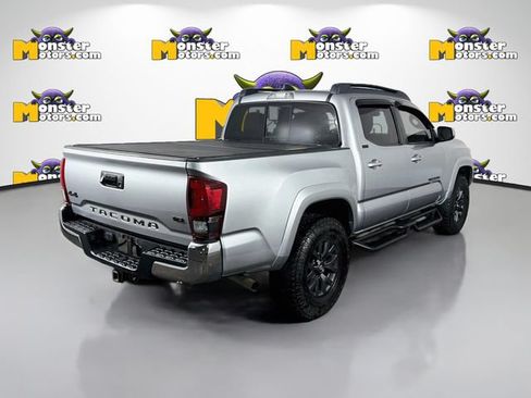 Used 2023 Toyota Tacoma SR5 AWD/4WD image 5