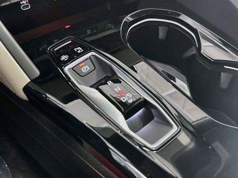 Used 2025 Audi Q5 Premium AWD/4WD image 17