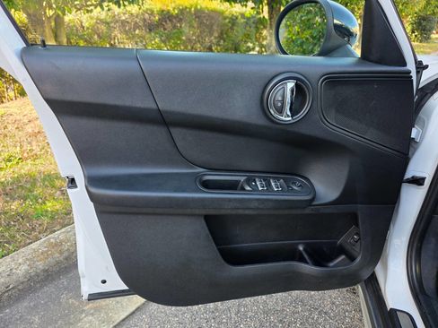 Used 2017 MINI Cooper Countryman image 9