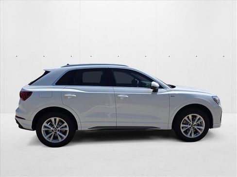 New 2025 Audi Q3 2.0T Premium image 4