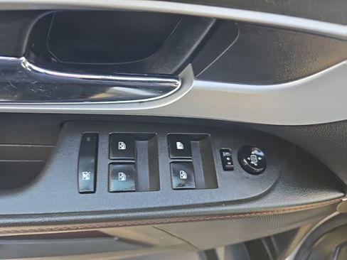 Used 2011 Chevrolet Equinox LT w/ Driver Convenience Package FWD image 10